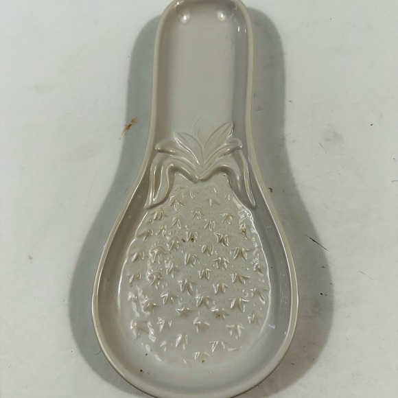 Home Essentials Ceramic white Pineapple 9-1/2” Spoon Rest - Picture 1 of 5
